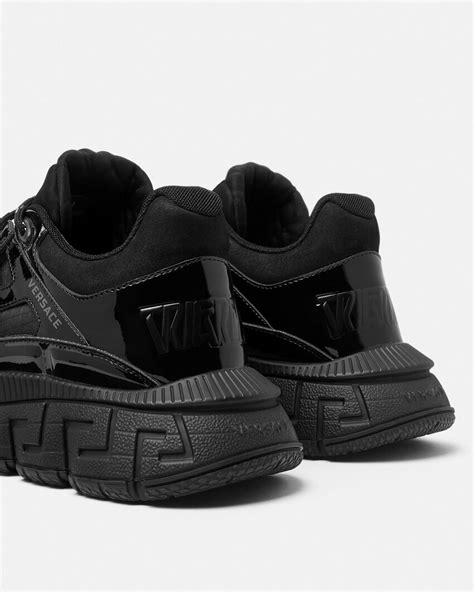 Trigreca Sneakers Black .